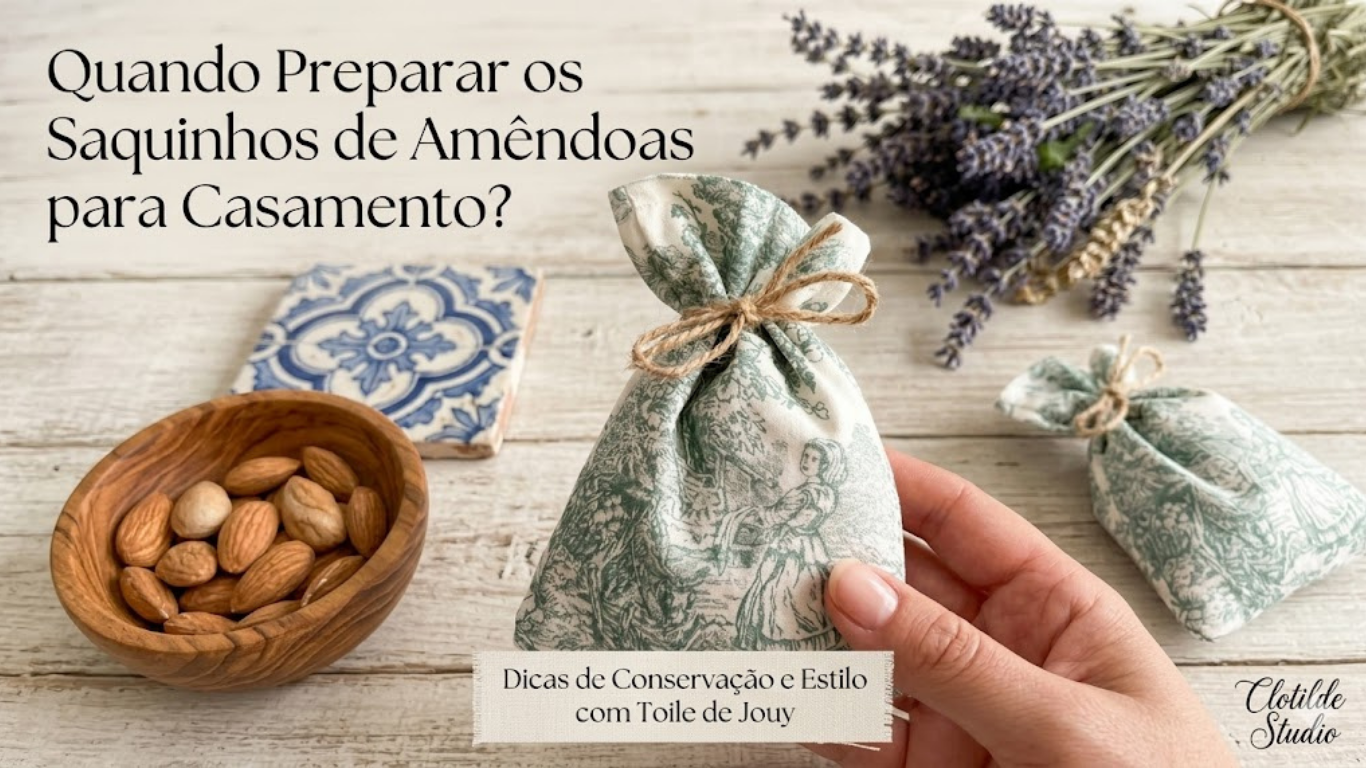 Saquinho de amêndoas em tecido Toile de Jouy verde com lavanda e azulejo português.
